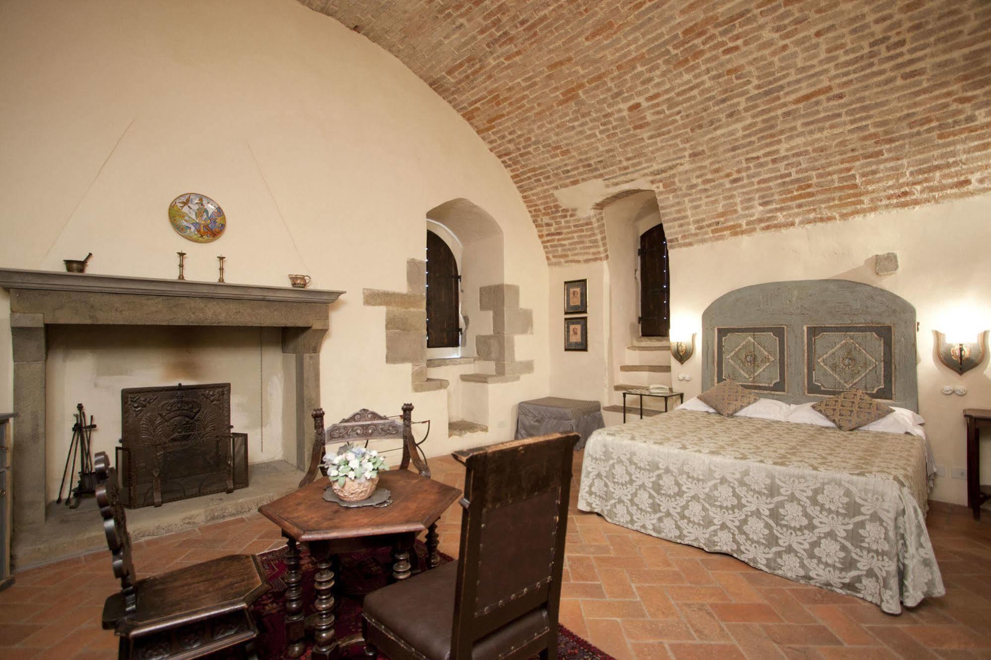 Отель Relais Torre Santa Flora Суббьяно Экстерьер фото