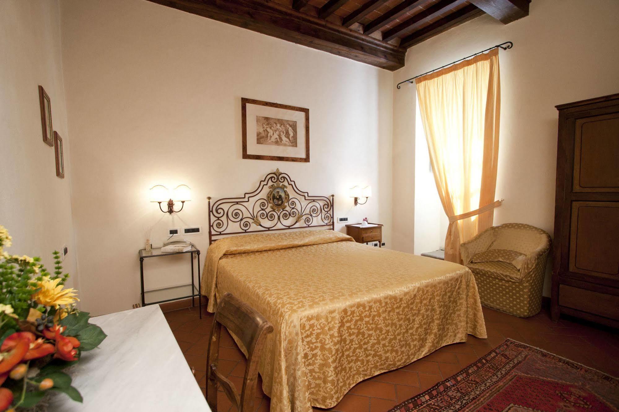 Отель Relais Torre Santa Flora Суббьяно Экстерьер фото
